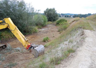 Landschaftspflegeverband Landkreis Augsburg e.V. Böschung bearbeiten